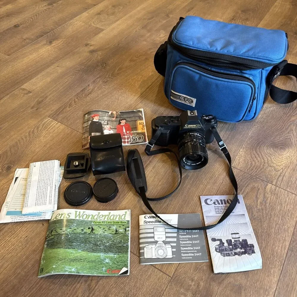 CANON T50 35mm SLR CAMERA w/ CANON Lens FD 35-70mm Not Tested